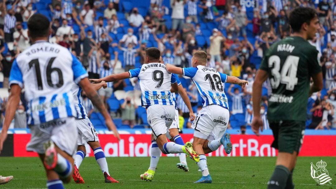 Karrikaburu celebra el gol del triunfo contra el Leganés