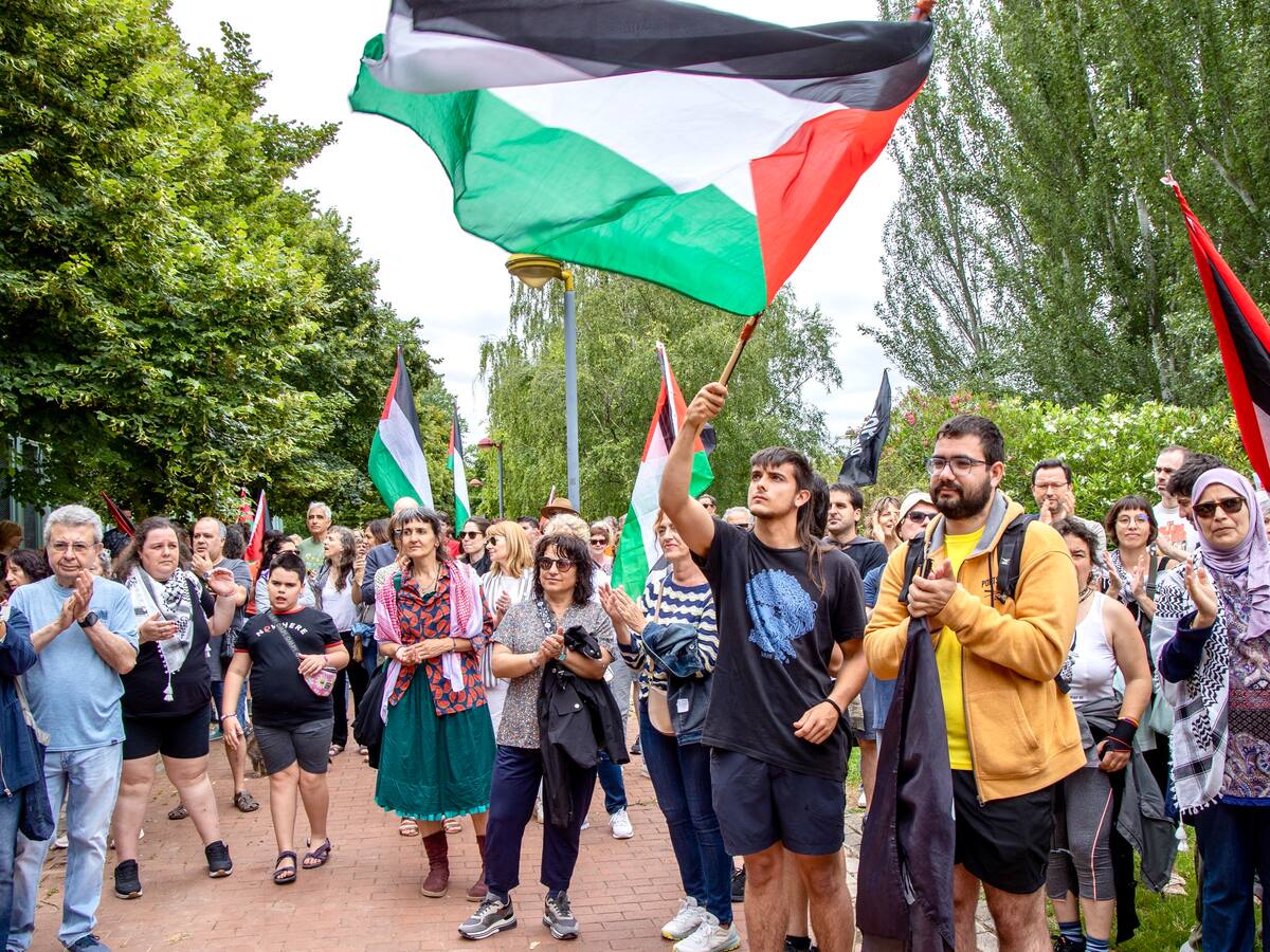 Unas 300 personas marchan en Logroño contra el genocidio en Palestina