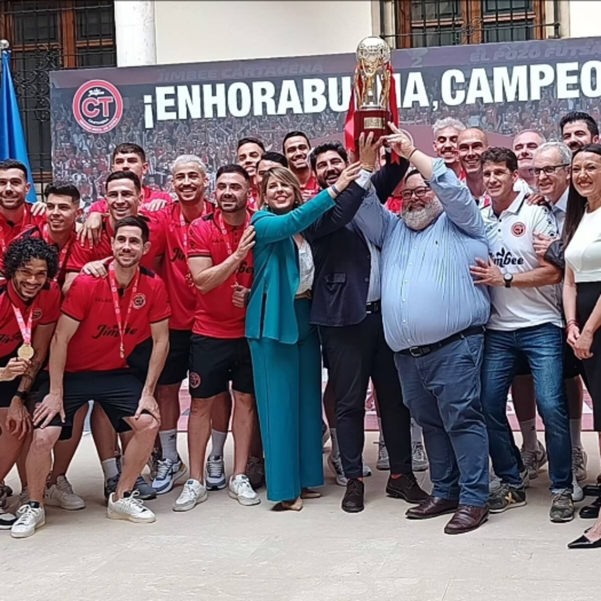 Duda, en el Palacio de San Esteban: "Este es el mejor grupo con el que he trabajado en mi trayectoria"