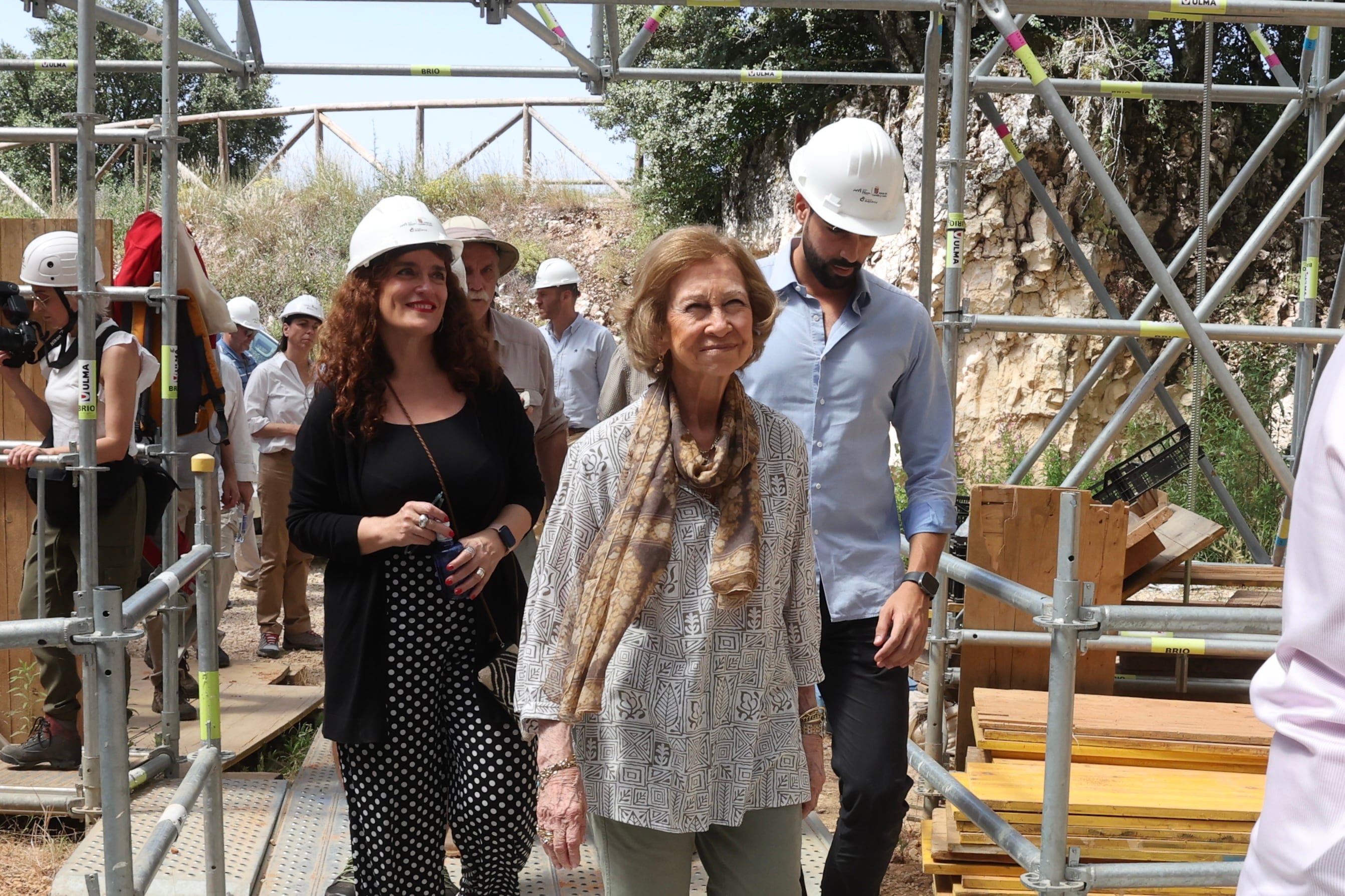 Visita de S.M. la Reina Doña Sofía, Presidenta de Honor de la Fundación Atapuerca, a los yacimientos de la sierra de Atapuerca