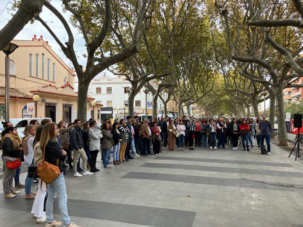 150 profesionales de más de 200 oficinas de turismo conocen el municipio de Oliva.