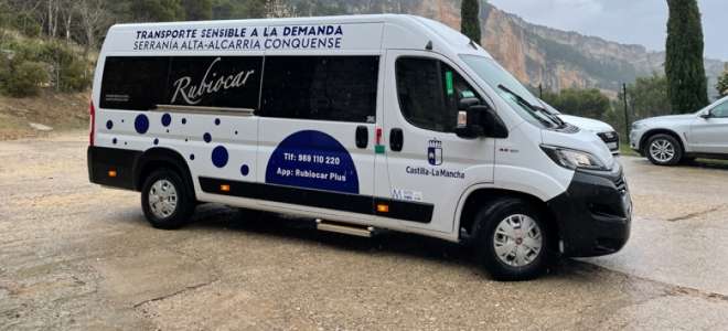 Los autobuses del servicio de transporte sensible a la demanda funcionan desde marzo de 2022 en la Alcarria Alta y en la Serranía de Cuenca.