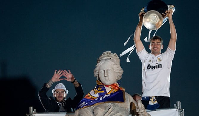 Ramos y Casillas celebran en Cibeles la conquista de la Copa de Europa