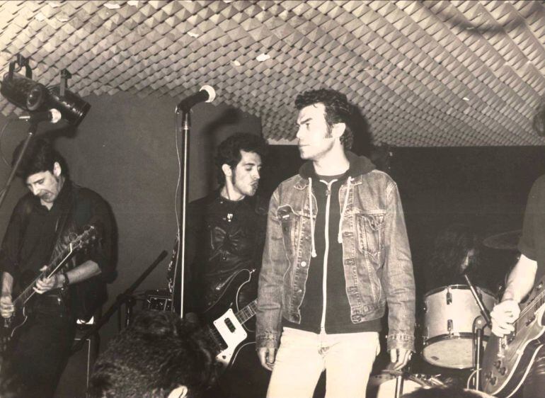 091 en una de sus míticas actuaciones en la sala Planta Baja de Granada