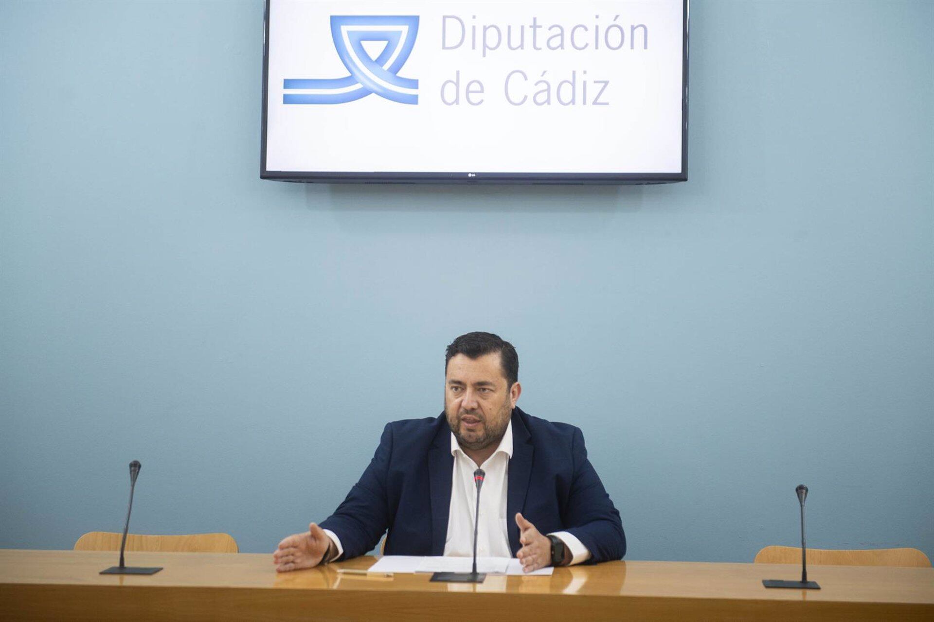 Jaime Armario presentando los Circuitos Deportivos Provinciales y Campañas Escolares