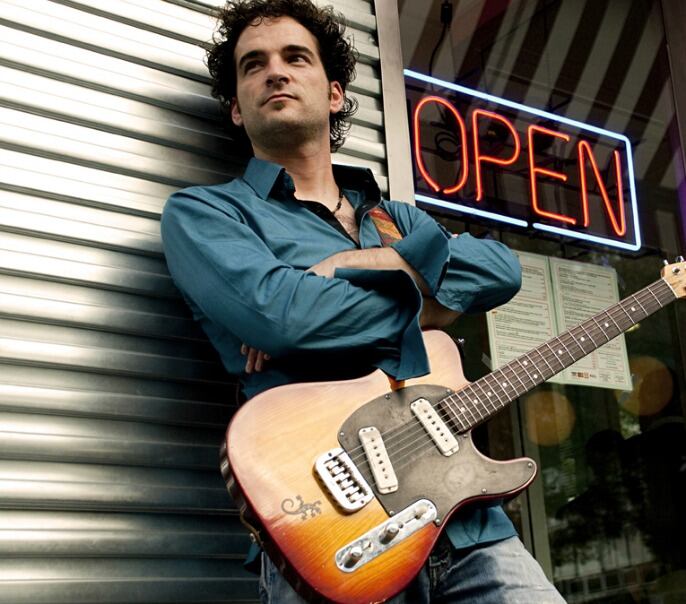 El cantante Gaby Jogeix.