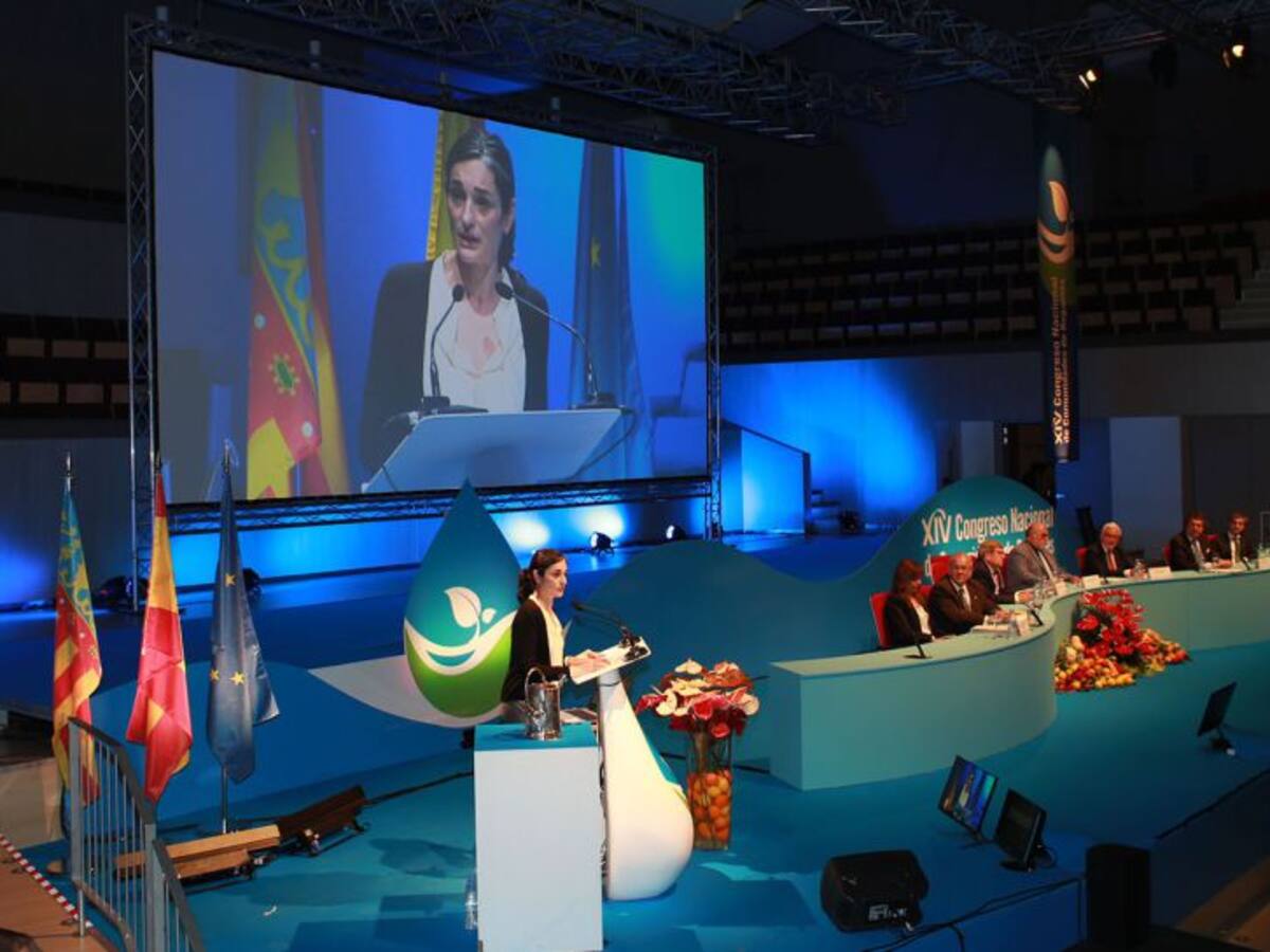 Los regantes: "Tenemos que conseguir que por toda España circule el agua, no solo el AVE”