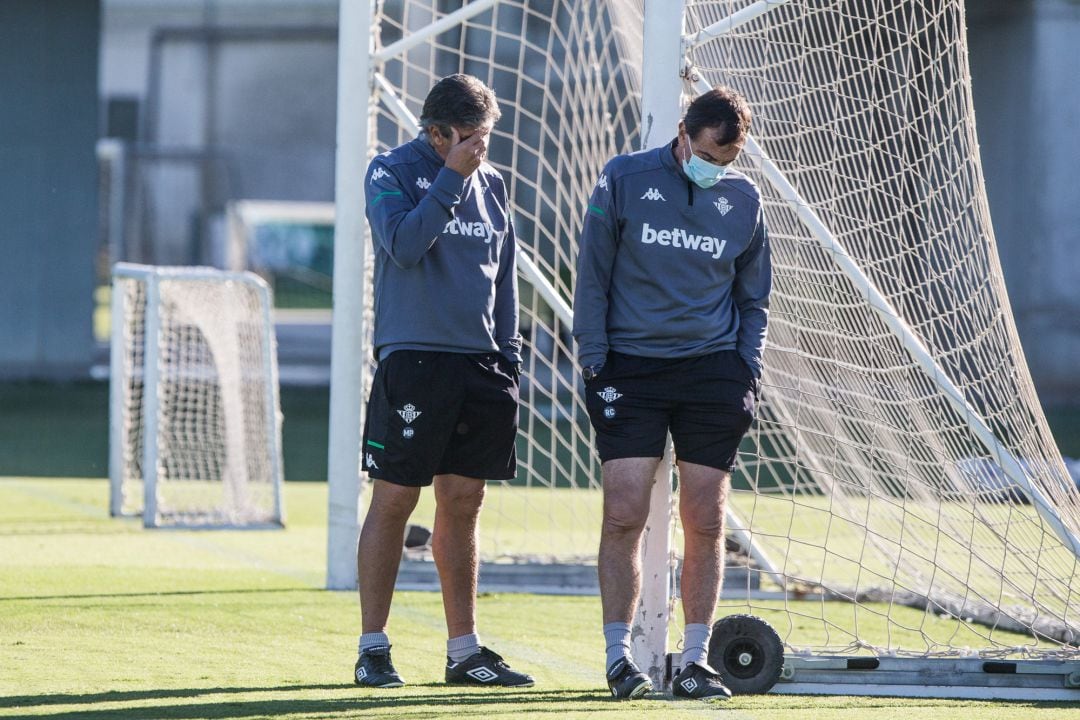 Manuel Pellegrini durante un entrenamiento del Betis.