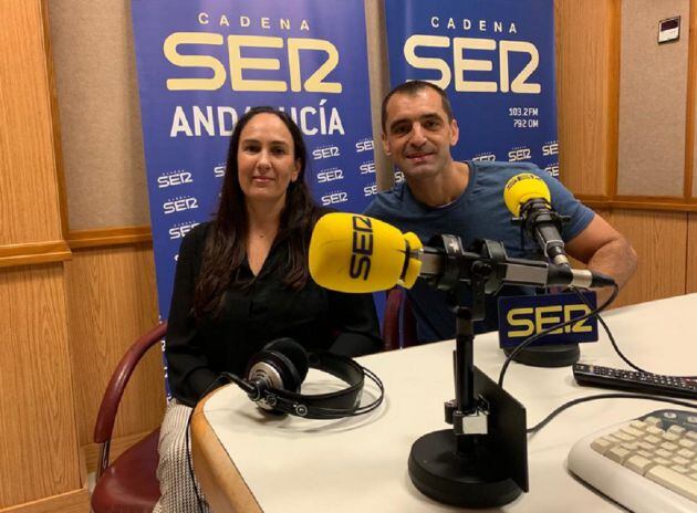 Doctora Ángela Pancorbo de la Clínica Dental Sanitas Aljarafe y Julio Fernández del restaurante Abantal