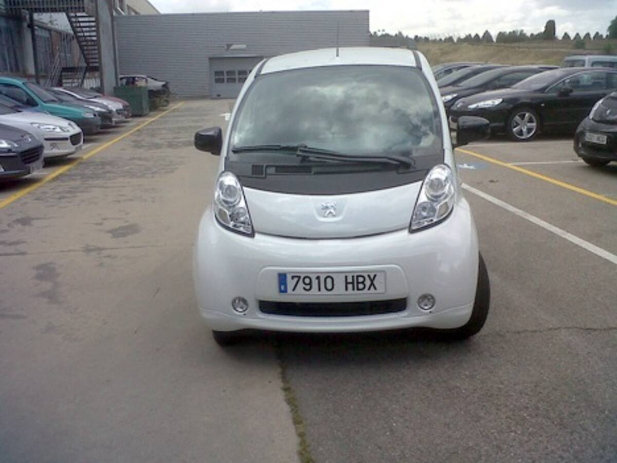 Cotxes elèctrics per l'aeroport