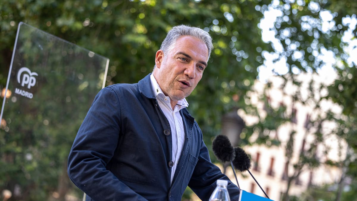 Bendodo justifica como "matemáticas de Estado" el doble discurso del PP sobre los gobiernos con Vox