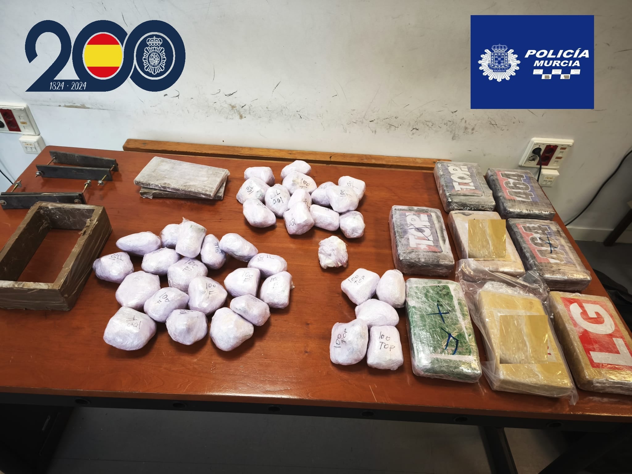 Dinero y droga intervenidos durante la operación de la Policía Nacional y la Policía Local  de Murcia