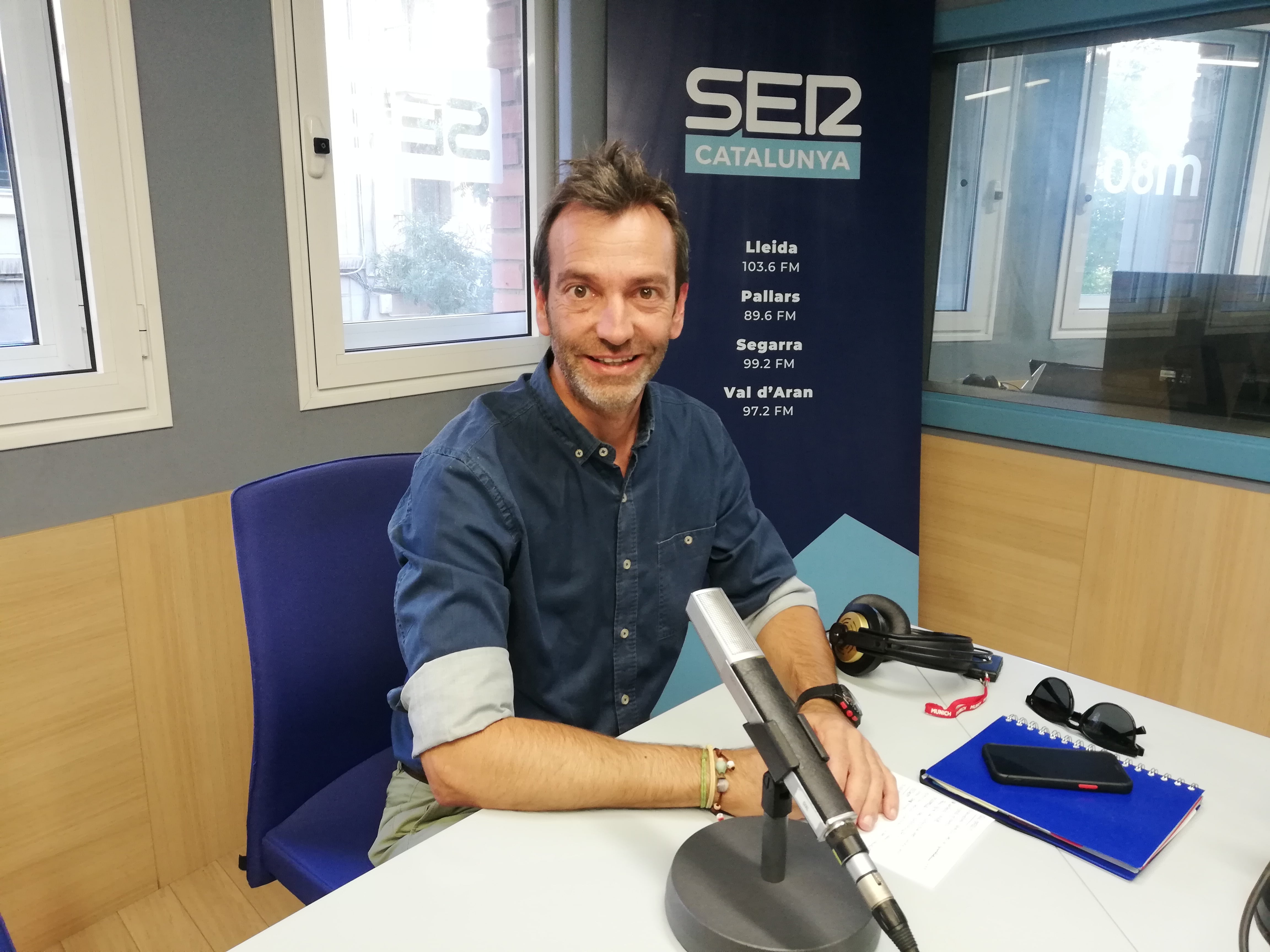 Enric Santacana, cap de vendes de l&#039;àrea de vehicle d&#039;ocasió del Grup Optimotor, durant l&#039;entrevista a Ràdio Lleida.