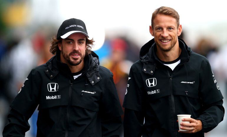 Fernando Alonso y Jenson Button, compañeros de equipo en McLaren