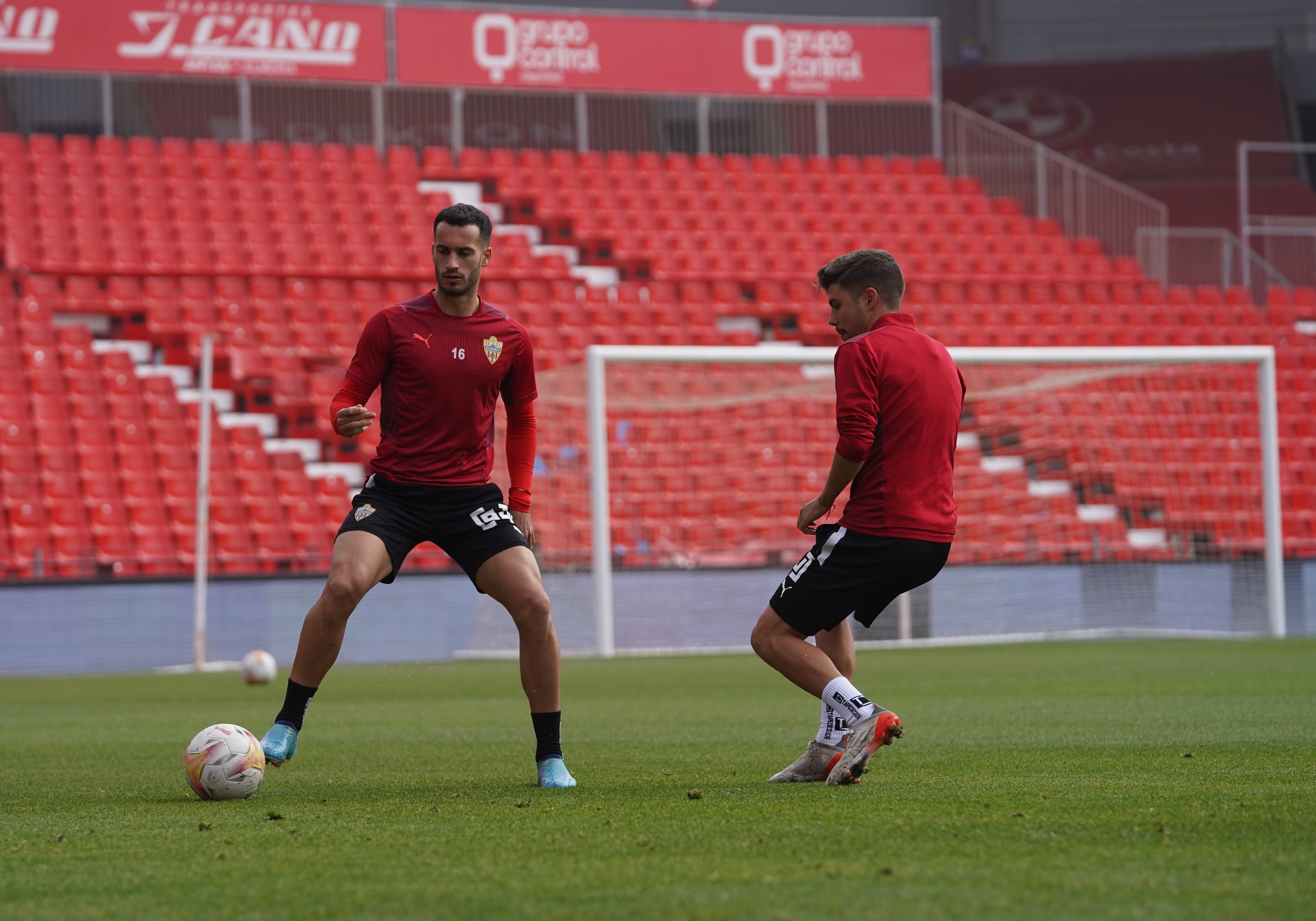 Lazo preparando el partido del lunes ante la Ponferradina.