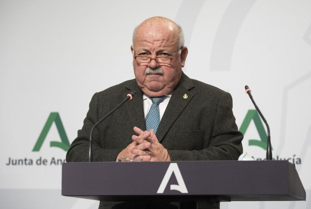 El consejero de Salud y Familias, Jesús Aguirre, durante la rueda de prensa tras la reunión del Consejo de Gobierno de la Junta de Andalucía. A 23 de noviembre de 2021, Sevilla (Andalucía, España).