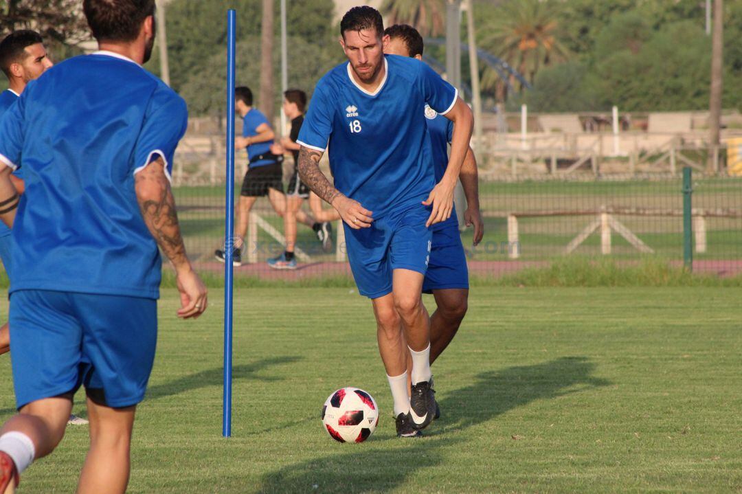 Rojas durante un entrenamiento en el Anexo a Chapín 