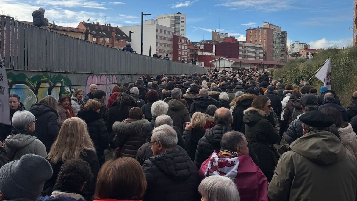 La Plataforma en Defensa de FEVE celebra el cambio de postura del Gobierno sobre el tapado de las vías