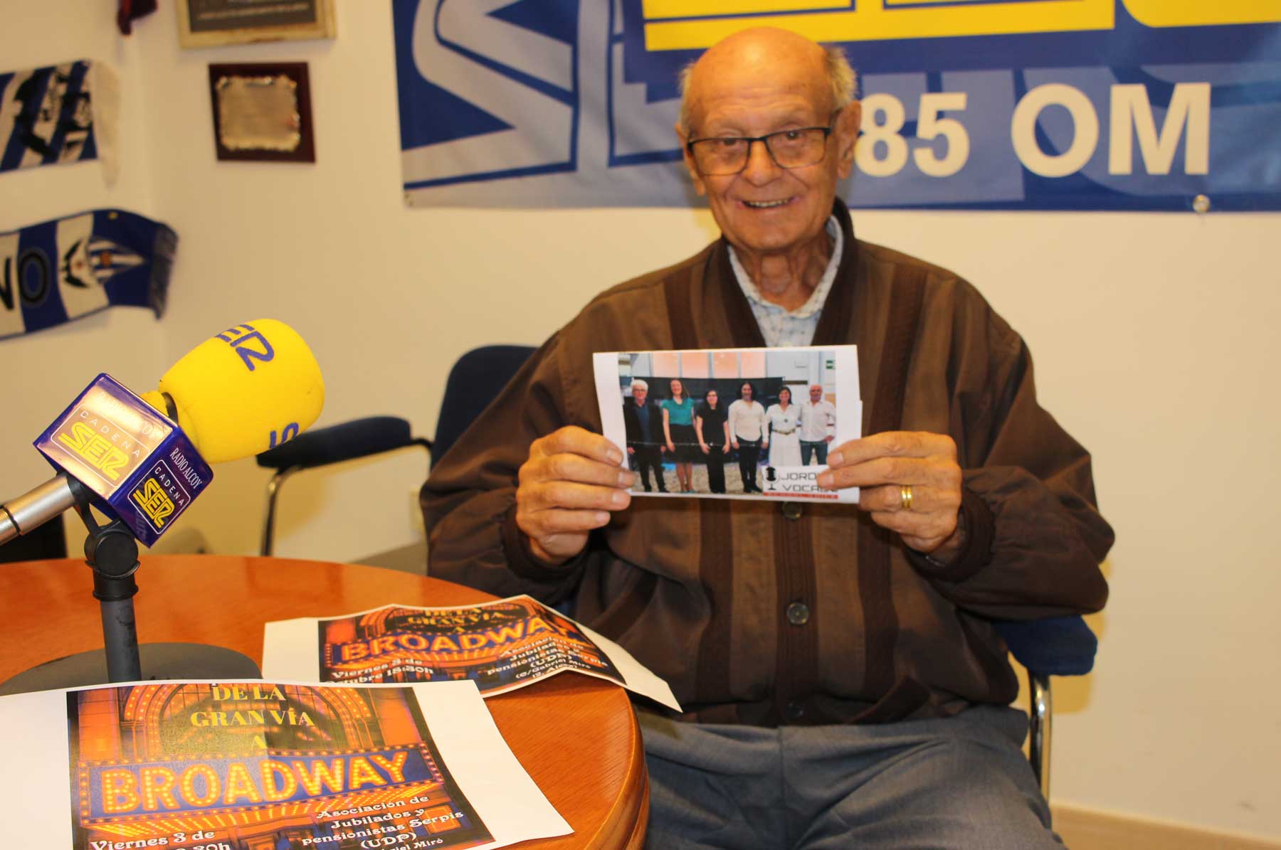 Germán Cremades muestra el cartel y los protagonistas de este concierto