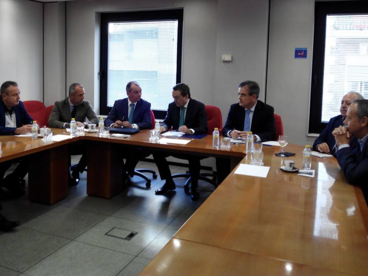 Los agentes económicos y sociales piden "capacidad de diálogo" y un gobierno fuerte que genere empleo de calidad