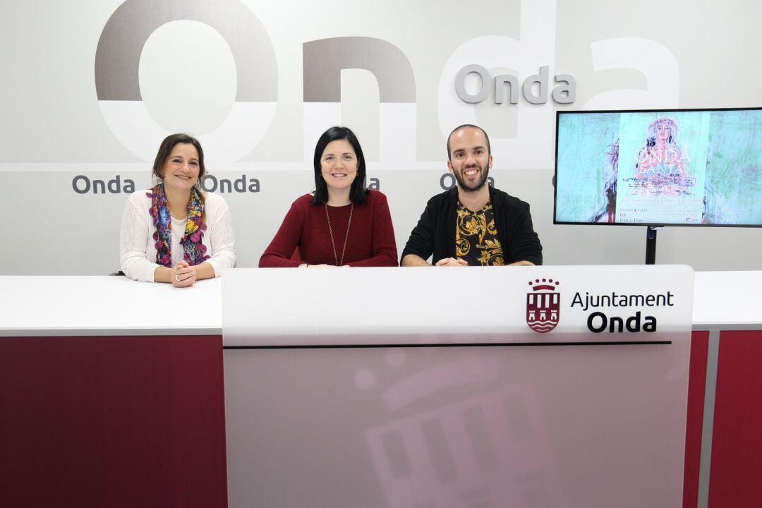 "Onda Santa" tiene al frente a un equipo de dirección compuesto por la conocida Carme Juan y el dramaturgo y director Albert Bellés i Chorva