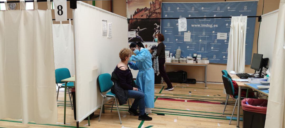 Imágen en archivo de vacunación contra la Covid-19 en el pabellón Pedro Delgado