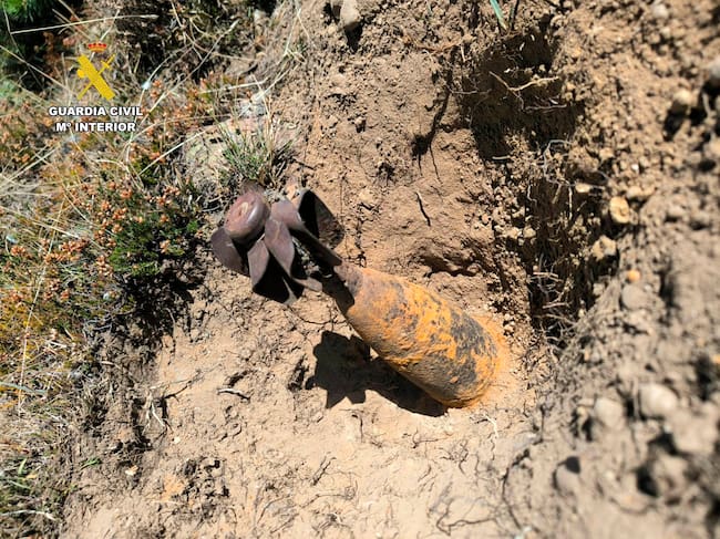 La Guardia Civil destruye una granada de mortero encontrada en Sierra Cebollera en La Rioja