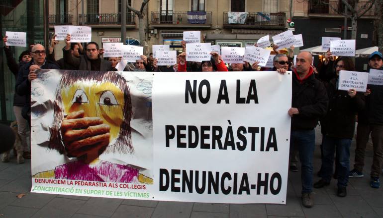 Manifestación en contra de la pederastía