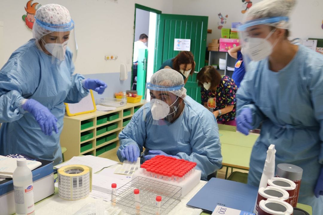 Lanzarote cuenta con 47 pacientes con Covid ingresados, 18 de ellos en la Unidad de Cuidados Intensivos del Hospital Doctor José Molina Orosa.