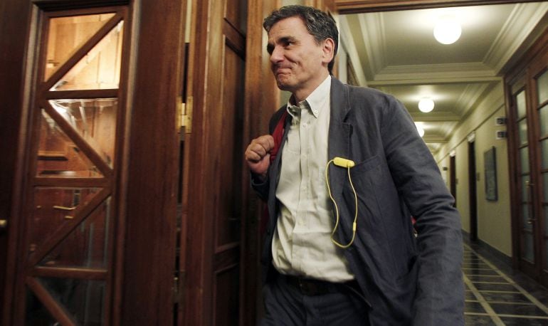 El nuevo ministro de Finanzas griego, Euclidis Tsakalotos, asiste a una reunión del consejo de ministros griegos en Atenas.