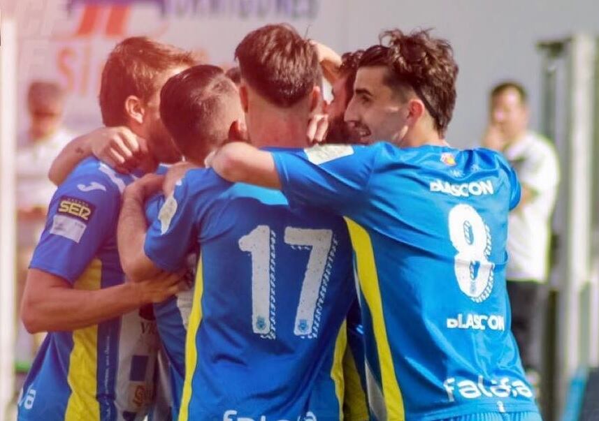 Los jugadores de la Arandina celebran un gol de la reciente temporada