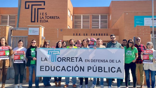 Los docentes del IES La Torreta de Elda han participado en esta jornada de concentraciones
