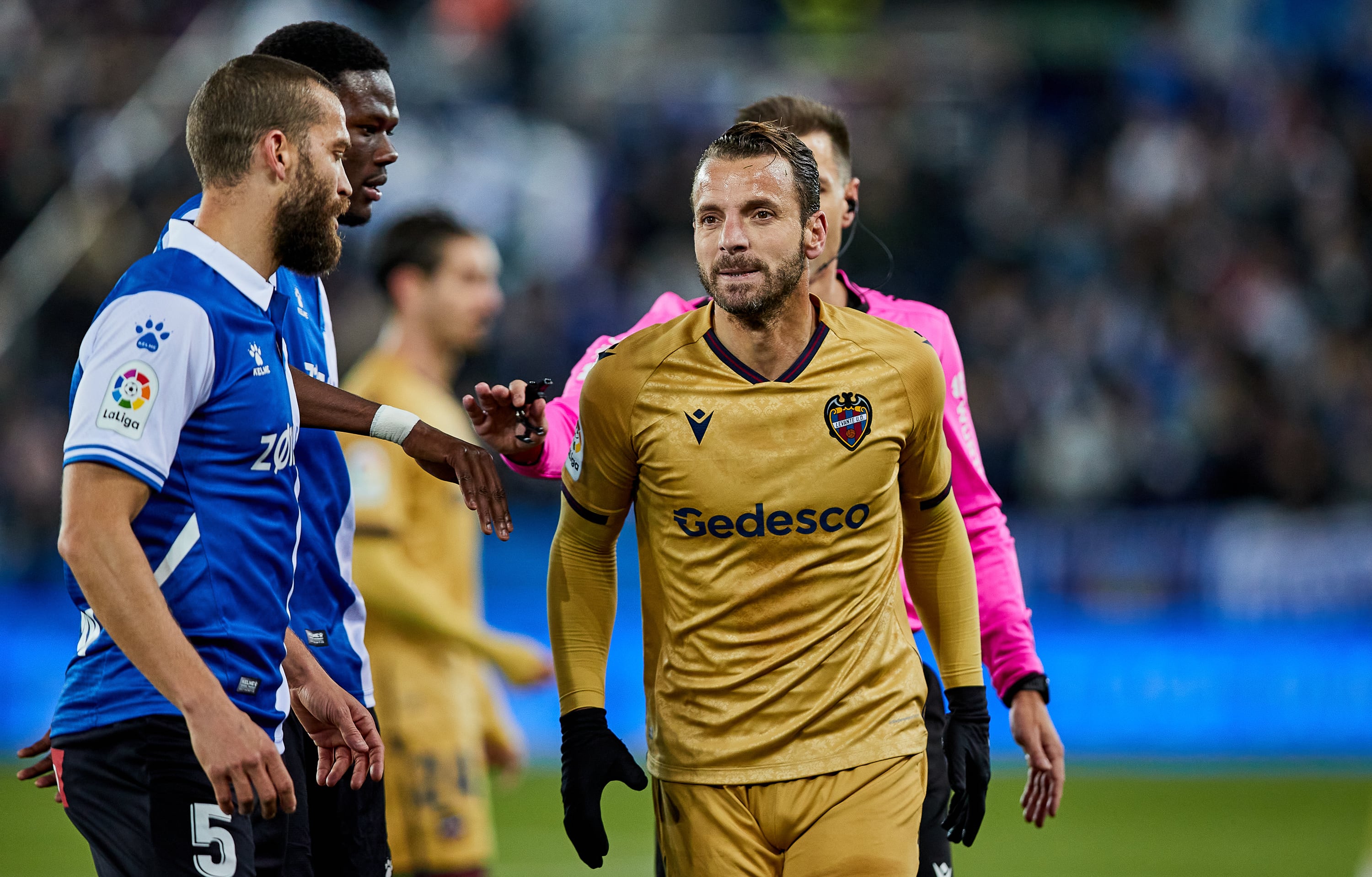 Laguardia y Soldado durante un Alavés-Levante