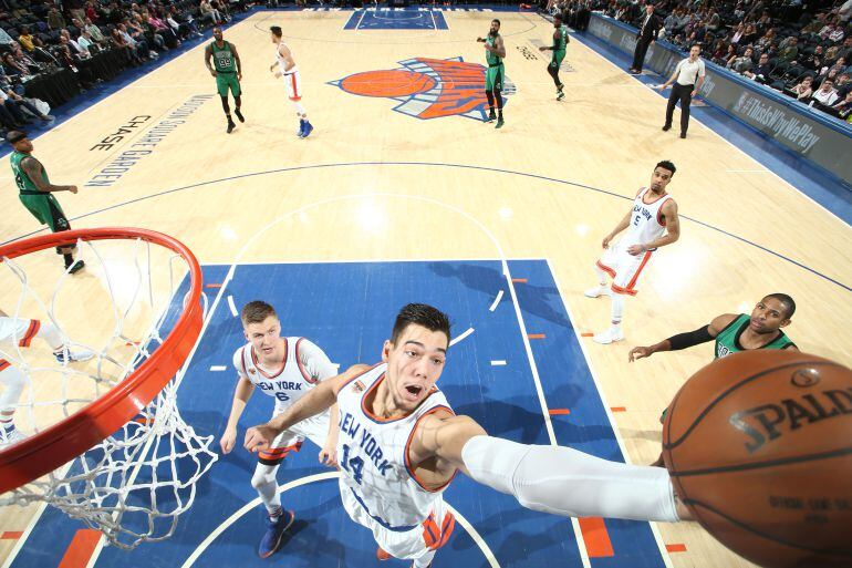 Willy Hernángomez, durante un partido en el Madison Square Garden