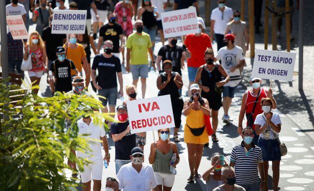 Imagen de la manifestación del sector turístico de Benidorm