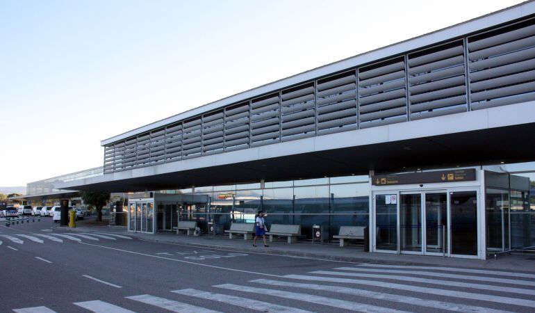 Exterior de l&#039;aeroport de Reus. 