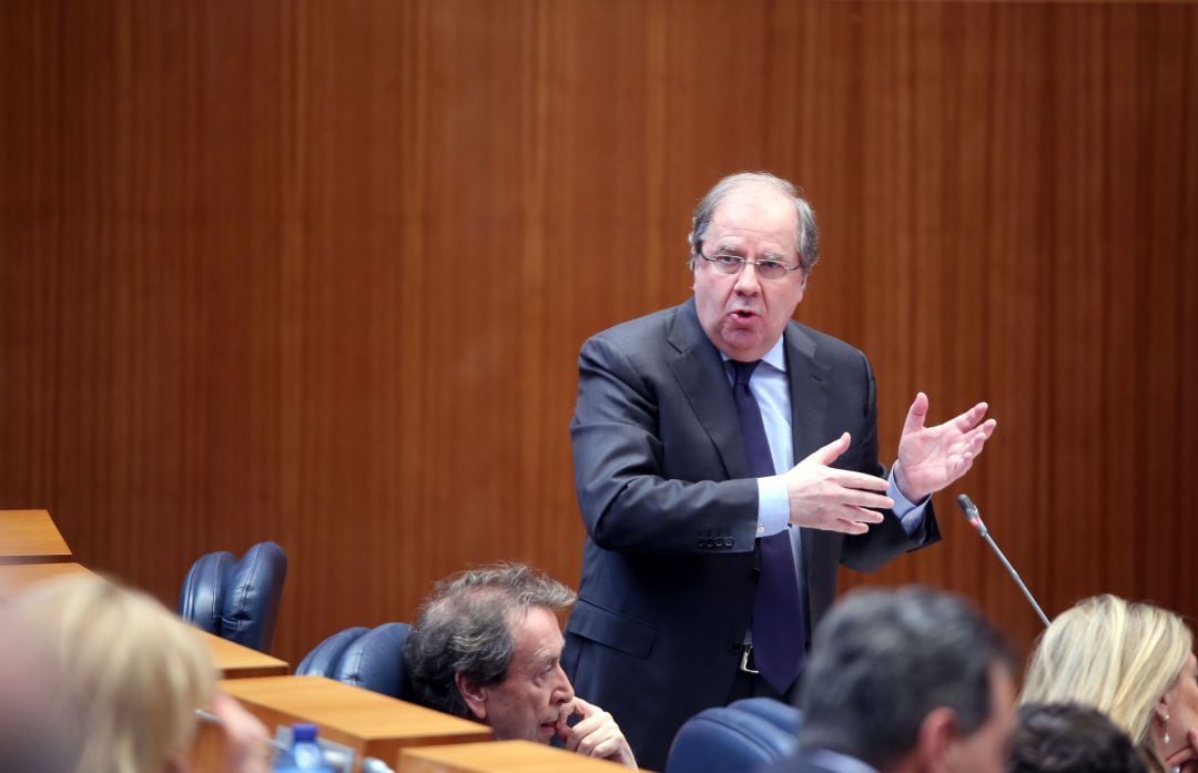 Juan Vicente Herrera durante una comparecencia en las Cortes
