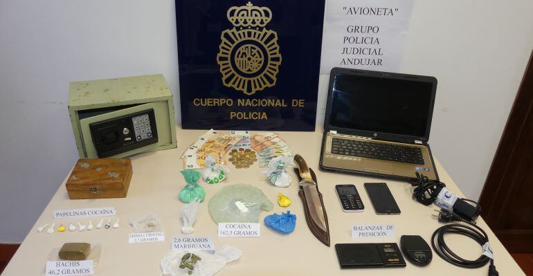 Artículos obtenidos de la "operación avioneta".