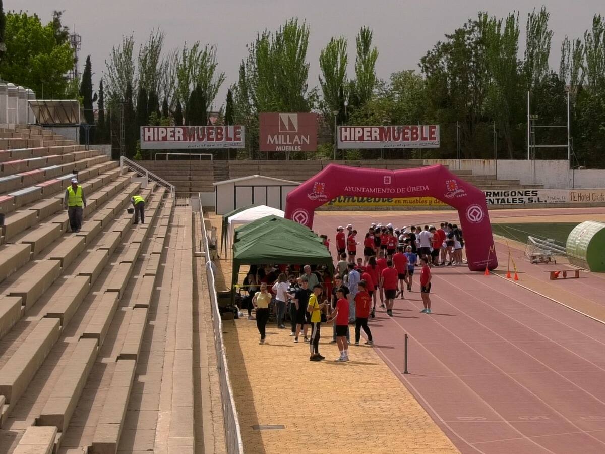 El IES Los Cerros celebra la II Carrera Solidaria para colaborar con un proyecto de escuelas en Tanzania