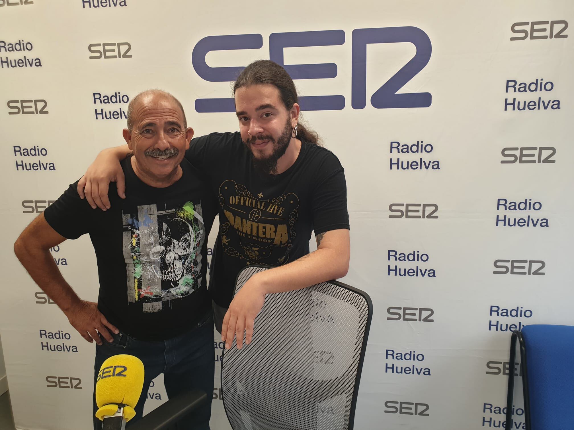 Antonio García ex director de la Escuela de Arte León Ortega y Juanjo Kamatxo artista plástico