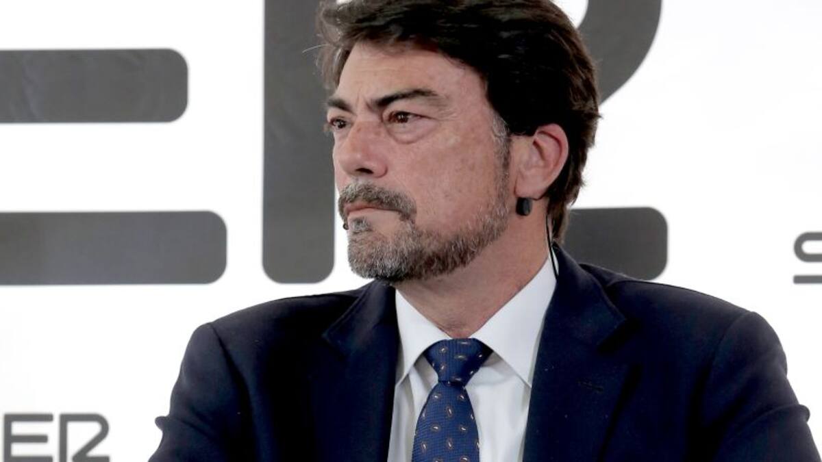 La Columna de Carlos Arcaya: «Barcala, el palacio de congresos y su nueva visión comarcal»