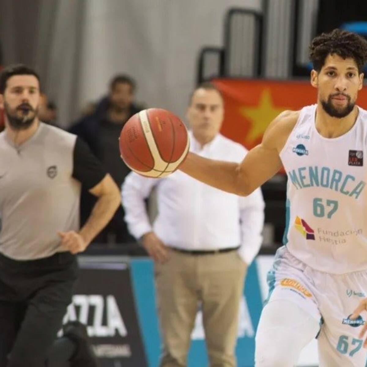 Alex Tamayo renova per l'Hestia