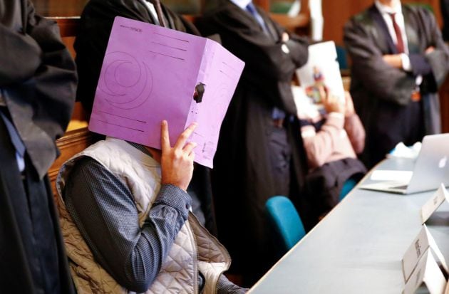 Los acusados, en el tribunal de Berlín.