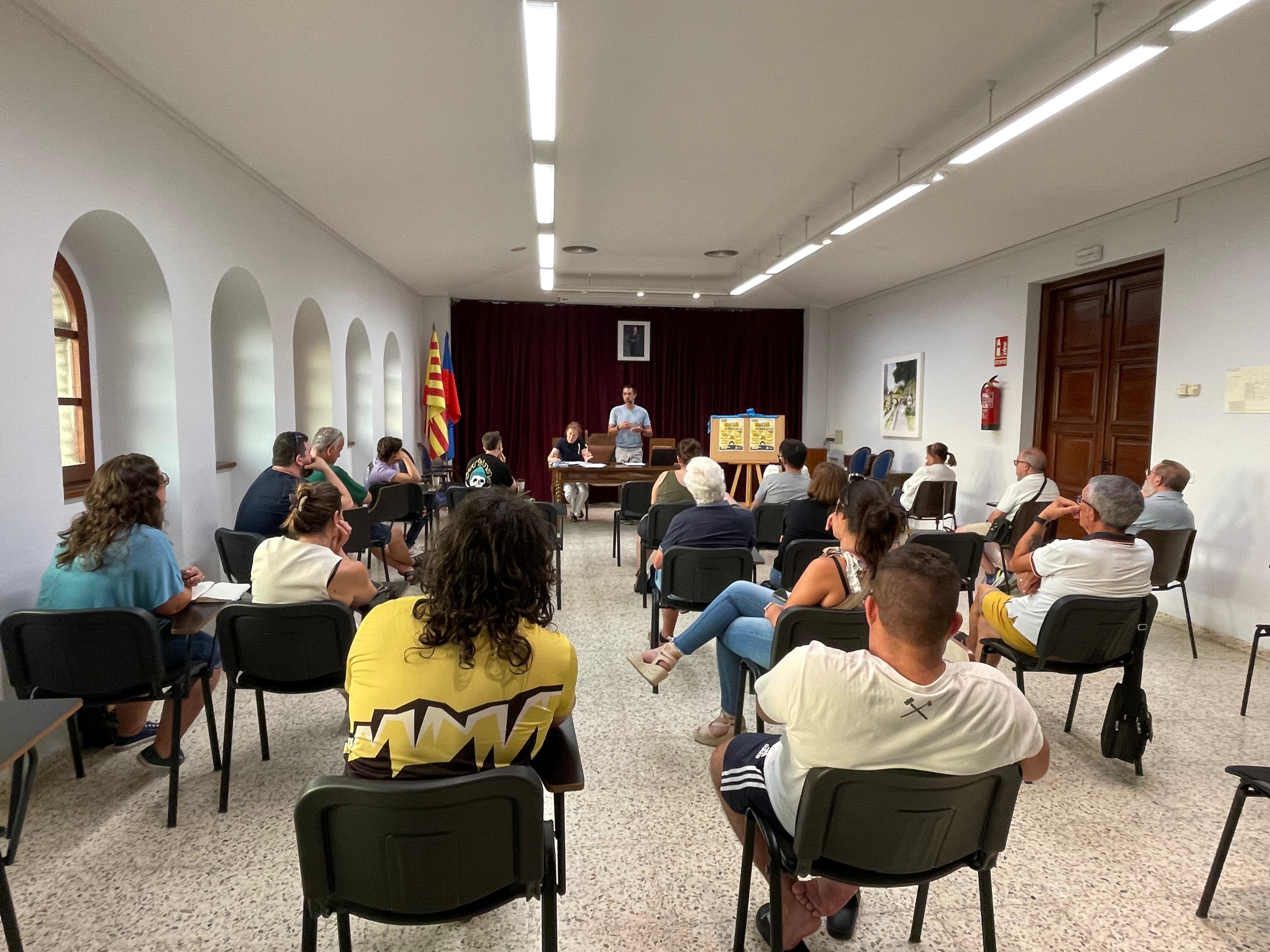 Presentación del concurso de carrozas 2025.