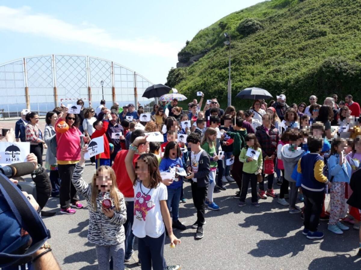 Cimavilla se moviliza por la prometida pista cubierta