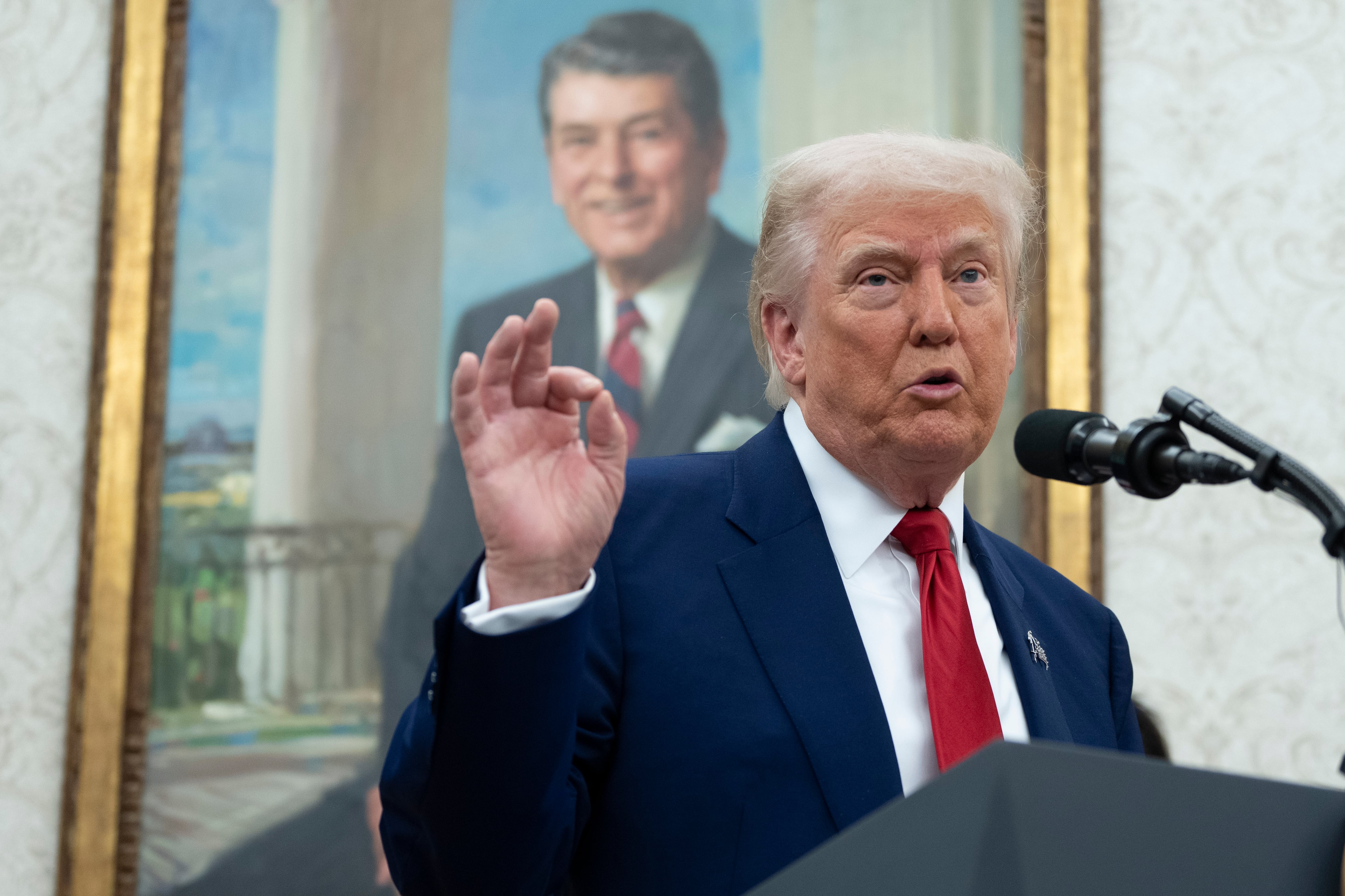 El presidente de Estados Unidos, Donald Trump, durante una ceremonia en el Despacho Oval, en Washington D.C. el pasado 28 de mayo. EFE/EPA/Chris Kleponis - Pool via CNP / POOL