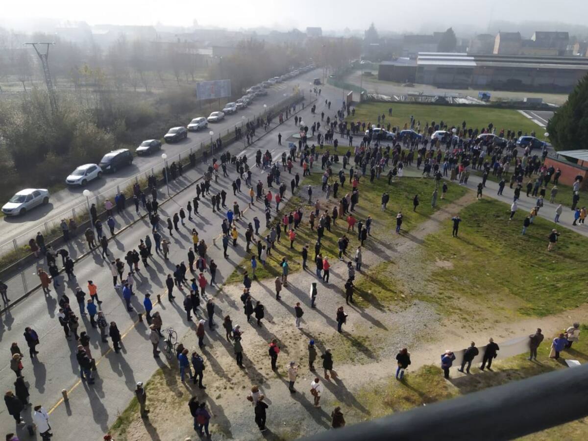 Piden a Casado y Mitadiel que se vayan si no son capaces de contratar oncólogos