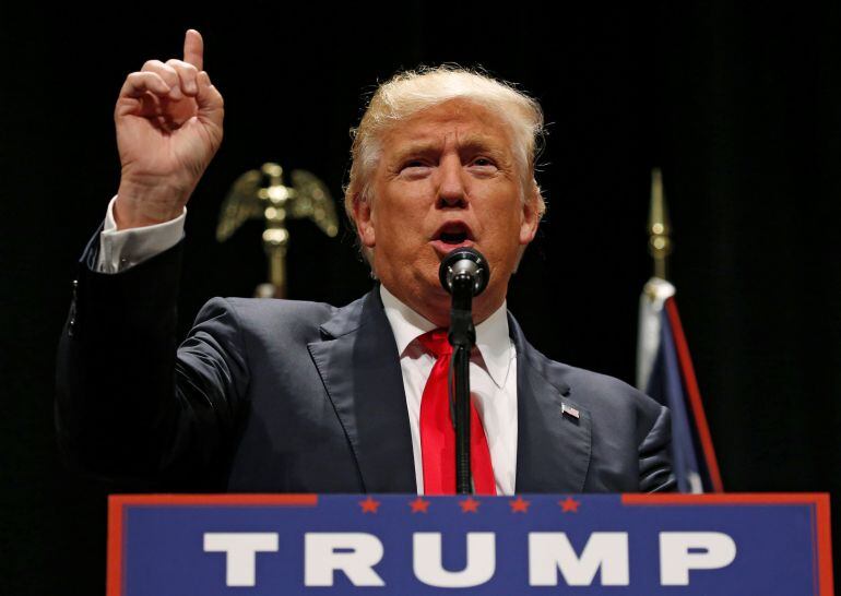 Republican presidential nominee Donald Trump delivers remarks as he rallies with supporters in Toledo, Ohio, U.S., September 21, 2016.