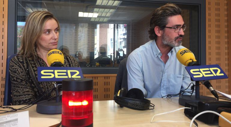 La fiscal, Sofía Puente, y el juez de lo Civil, Ignacio Martín Verona, en los estudios de Radio Valladolid