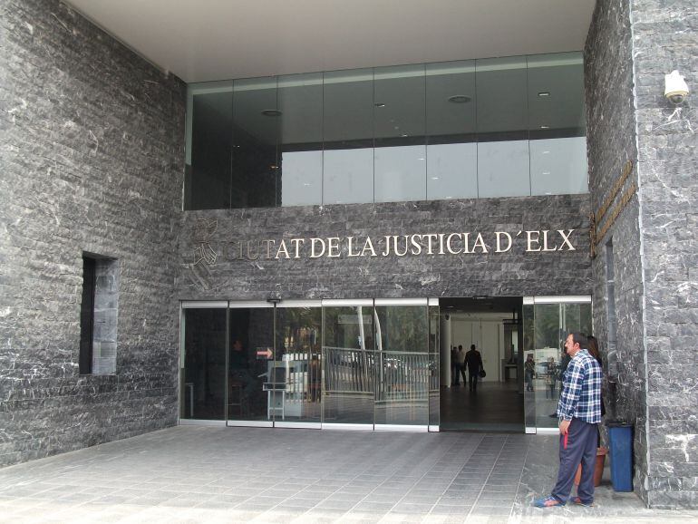 Fachada de la Ciudad de la Justicia